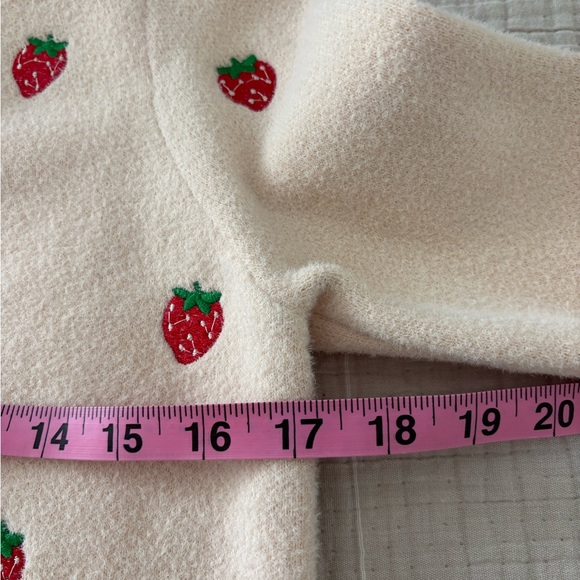 NVLT Strawberry Embroidered Cardigan Cropped Blush Knit Novelty NWT XXS - Picture 6 of 9